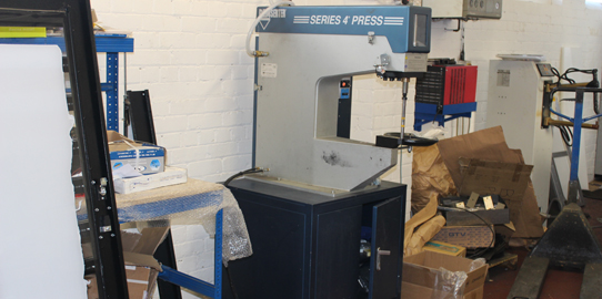 Pemserter Series 4 Clinch Press