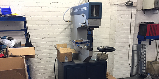 Pemserter Series 4 Clinch Press